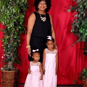 Meet your Posher, Pamela